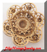 A7387 Golden ball domed vintage brooch