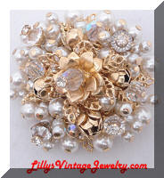 Vintage KRAMER Rhinestones Pearls Fowers Brooch