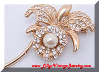 Beautiful ROMAN Rhinestone faux Pearl Flower Brooch