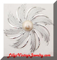 SARAH COVENTRY Silvery Sunburst Vintage Brooch