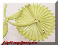 Vintage Flower Power Green Enamel Mum Brooch