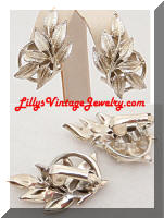 Vintage CORO Golden Leaves Earrings