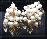 Vintage Dangling faux Pearls Gold tone Leaves Cluster Earrings