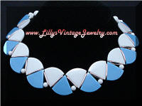 Vintage Plastic Blue White Collar Necklace