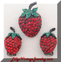 Vintage Yummy Rhinestone Strawberry Brooch Earrings Set