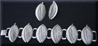 Vintage Silver tone Leaf Chunky Bracelet Earrings Demi Set