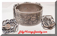 Vintage Silver tone Cabs Hinged Bracelet Earrings Set